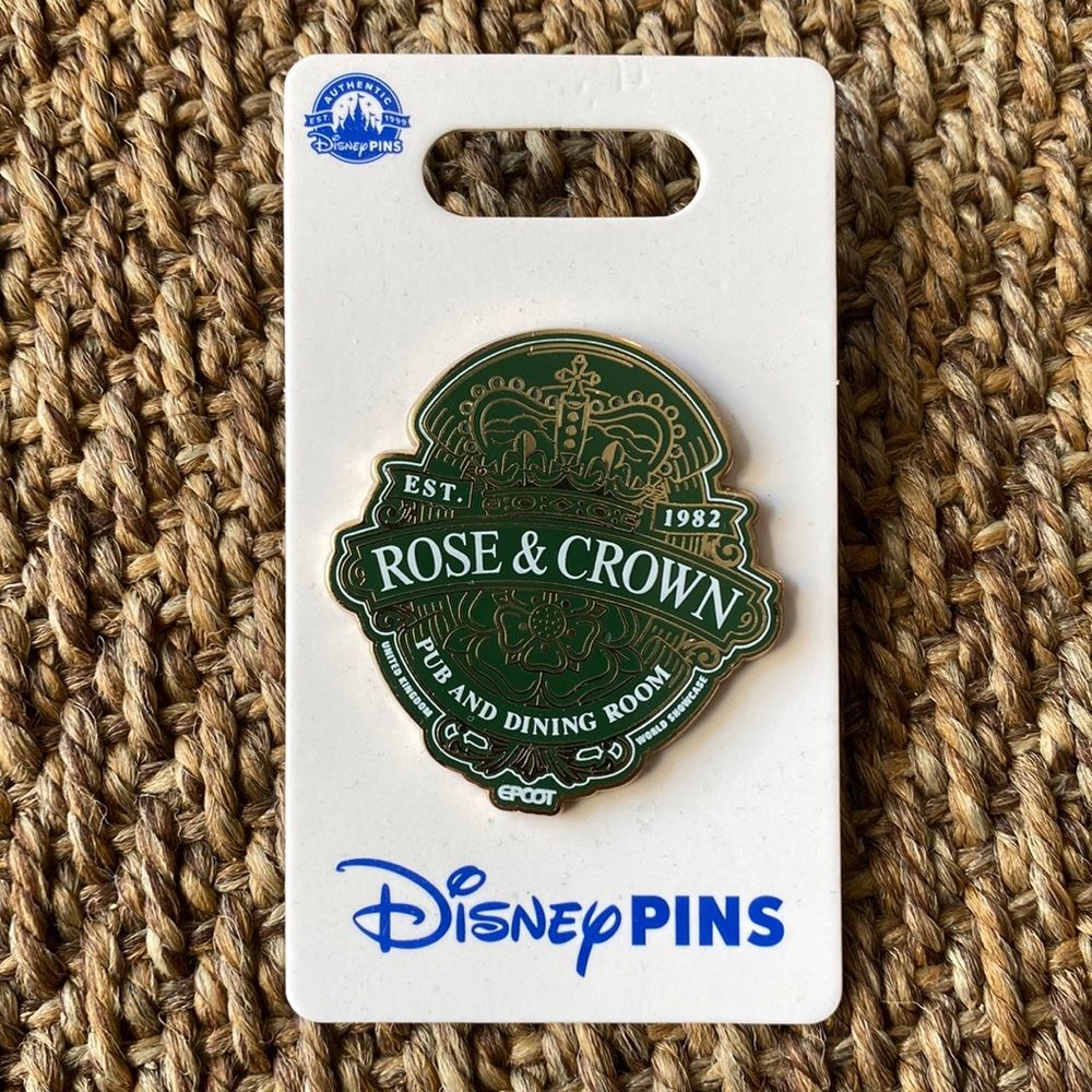 Walt disney world epcot rose and crown pin